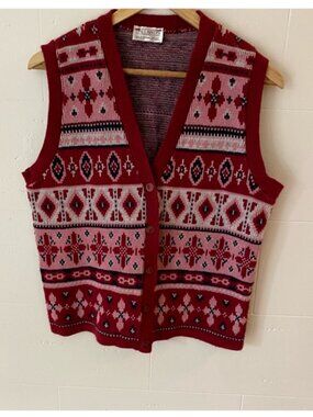 Vintage D’Allairds Knit Vest with Geometric Pattern